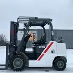 Газ-бензиновий навантажувач TCM (Nissan),  напрацювання 5045 мотогодин