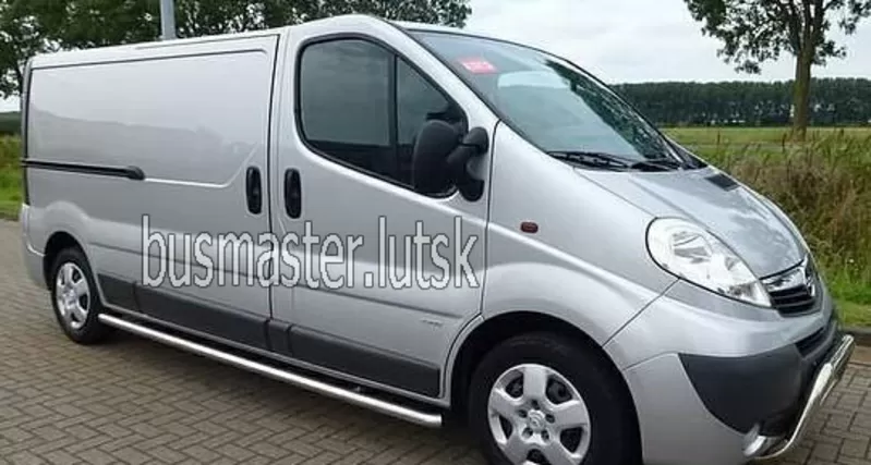 Renault Trafic боковая подножка труба