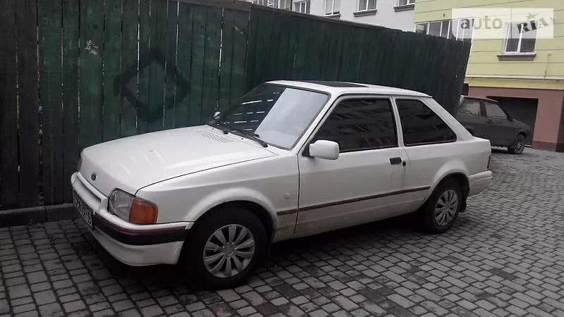 Продам або обміняю автомобіль Ford Eskord 1989