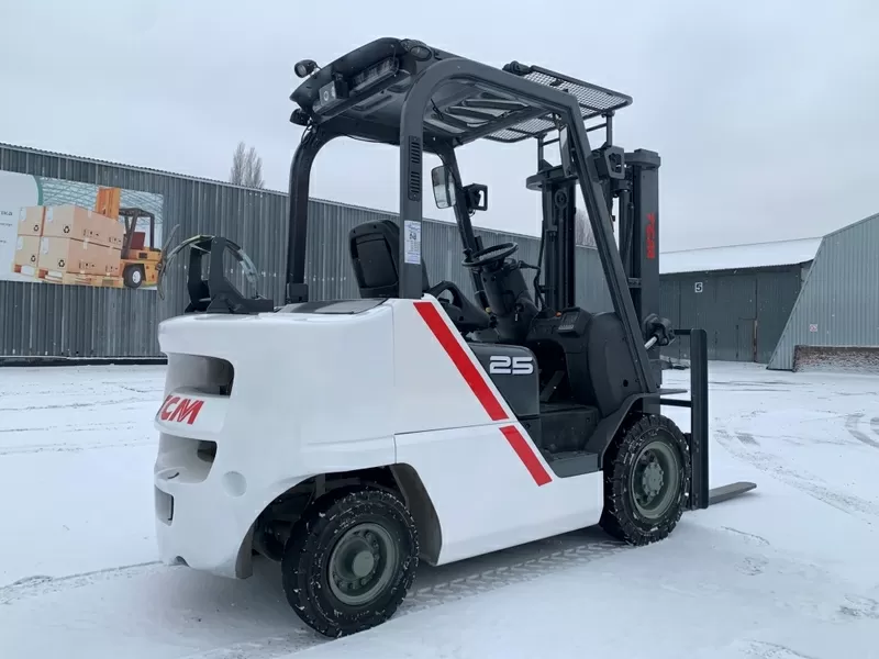 Газ-бензиновий навантажувач TCM (Nissan),  напрацювання 5045 мотогодин 4